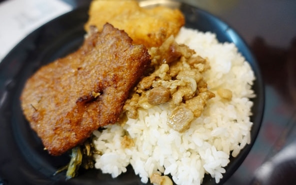 澎湖美食「馬路益燒肉飯」Blog遊記的精采圖片